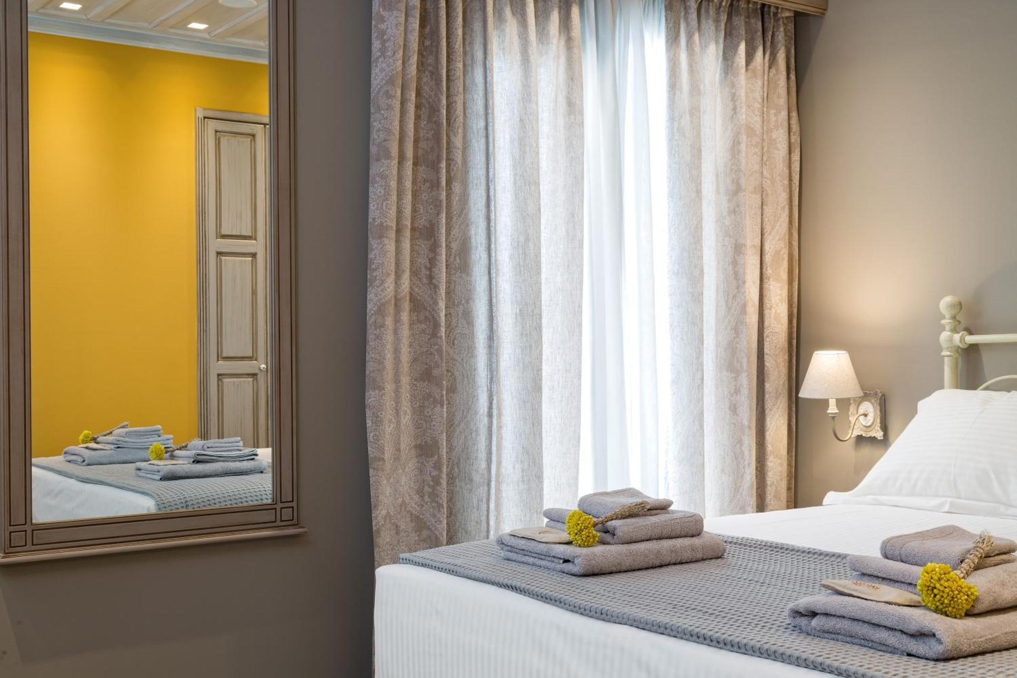 Estia Boutique Aparthotel 4*