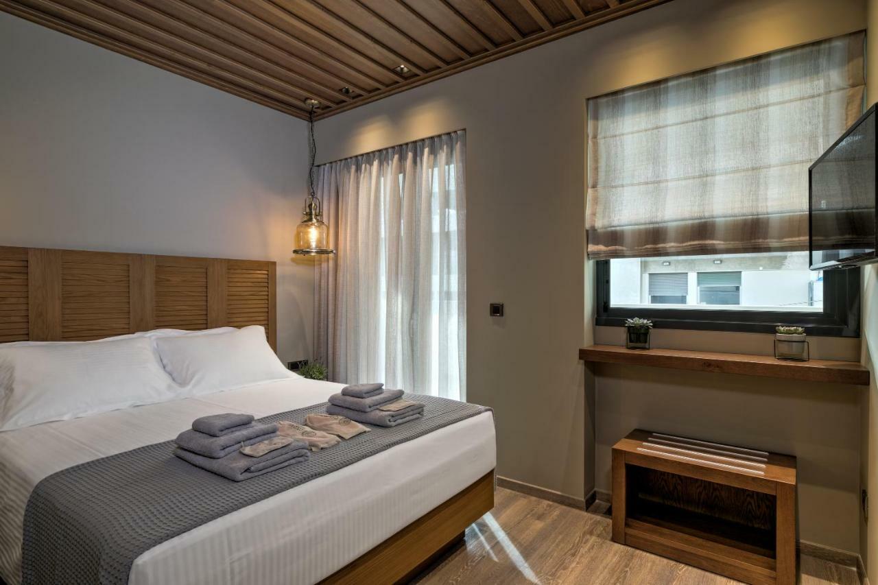 מלון דירות Estia Boutique 4*